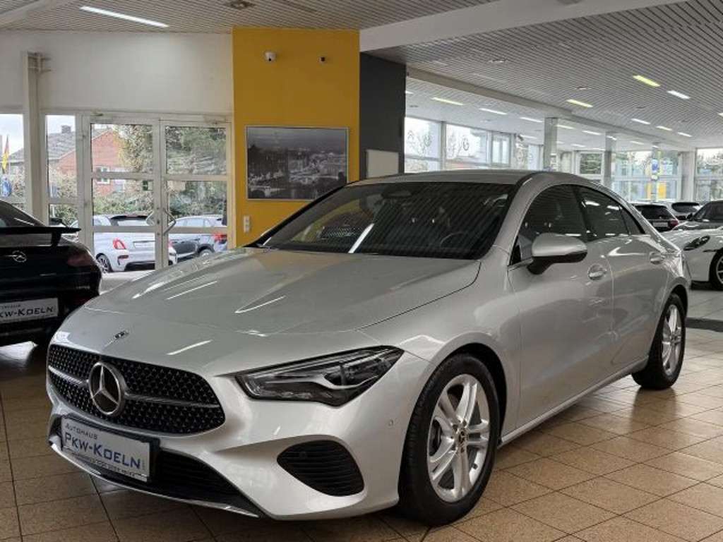 Mercedes-Benz CLA-Klasse 2023 Benzine