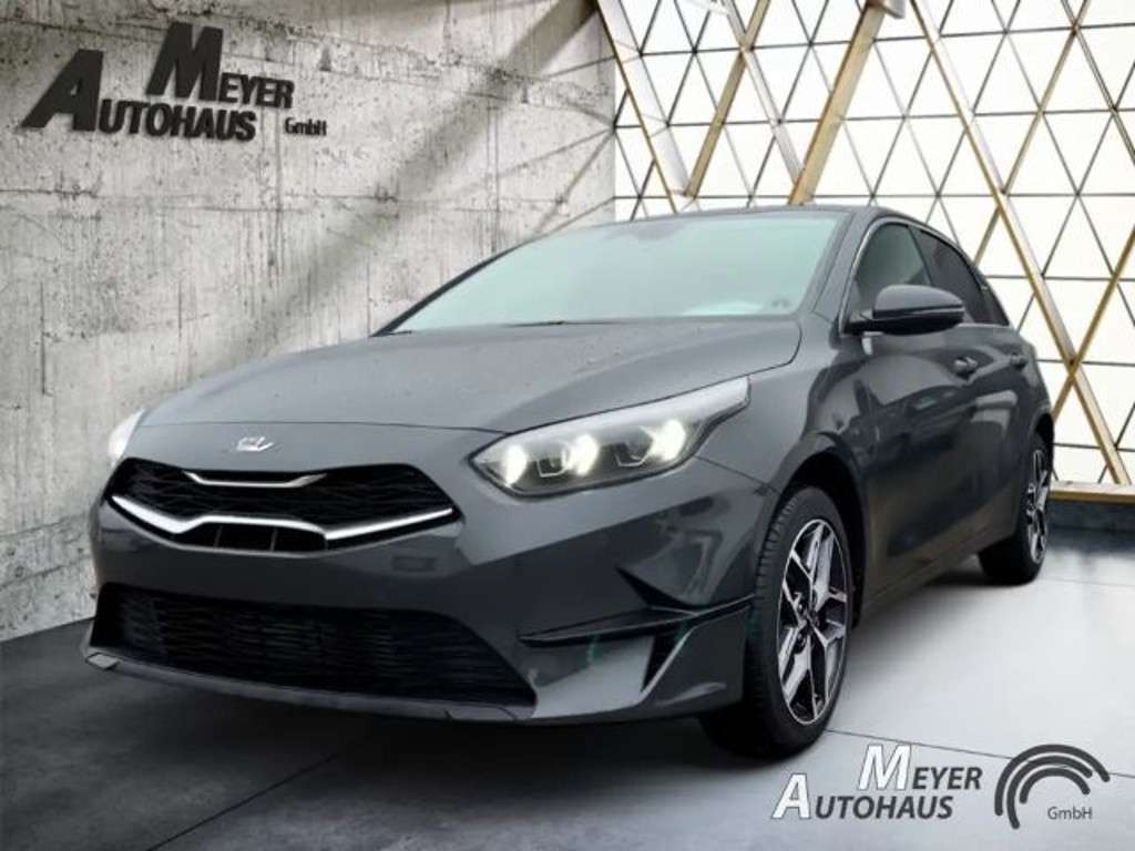 Kia Ceed 2025 Benzine