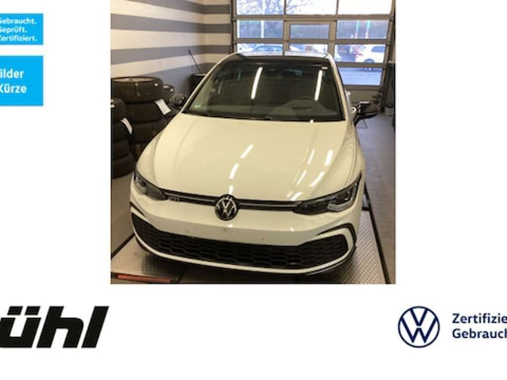 Volkswagen Golf 2023 Benzine