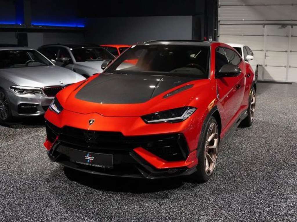 Lamborghini Urus 2025 Benzine
