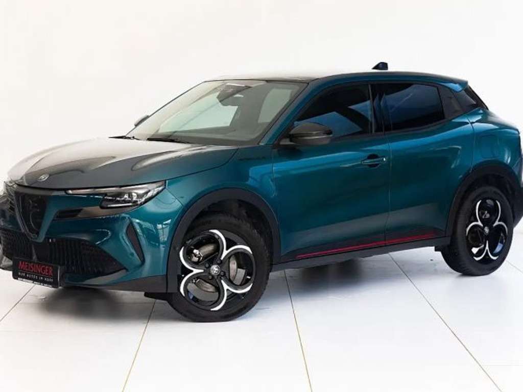 Alfa Romeo Junior 2024 Hybride Benzine